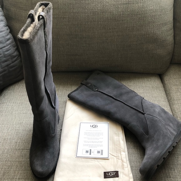 UGG Shoes - Ugg NEVER WORN grey Soleil wedge boots size 9